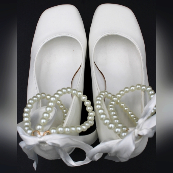 Women’s Pearl Decor Chunky Heeled Ankle Strap Heels – Size 6.5 (EU 37) - Picture 8 of 9